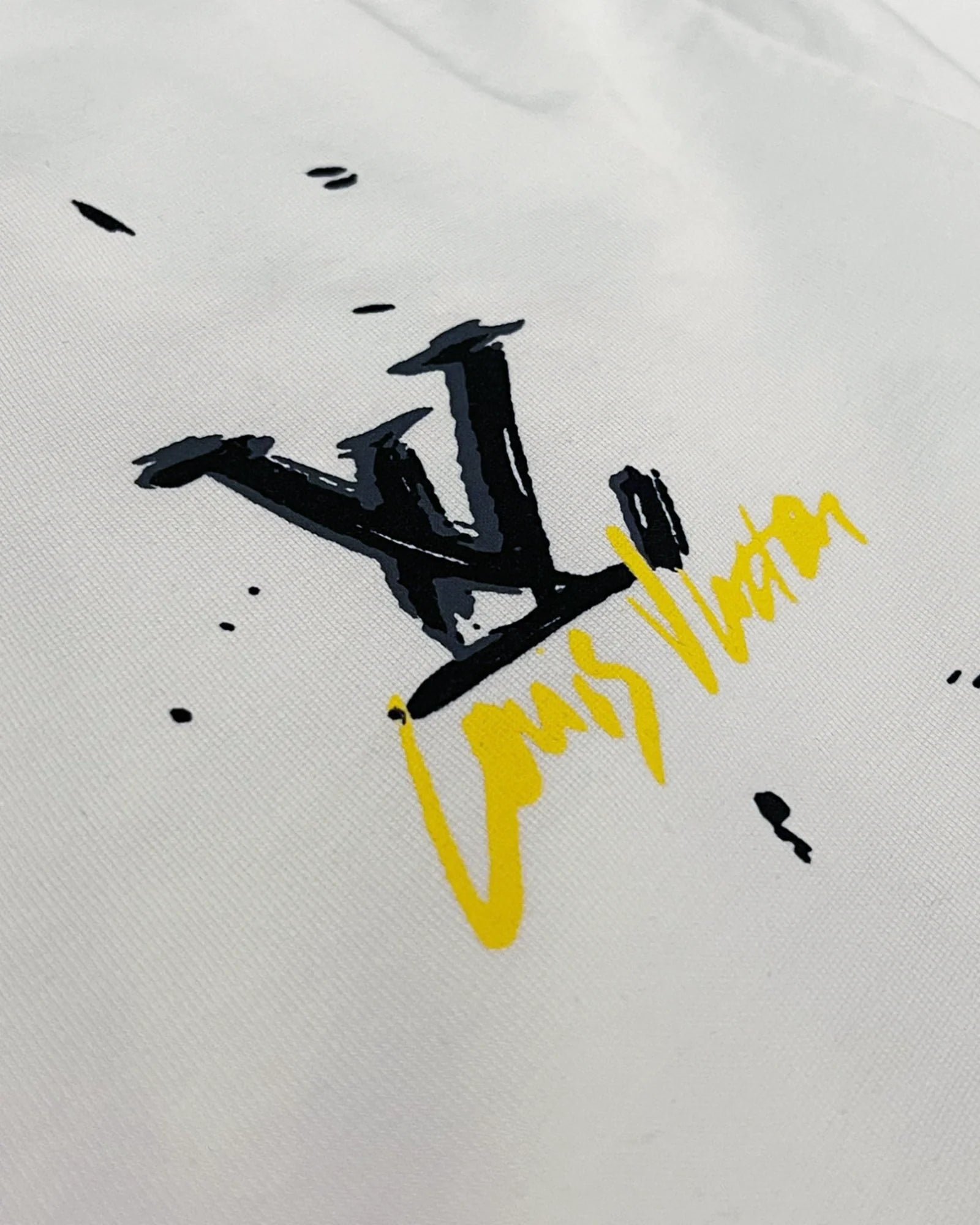 Louis Vuitton - LV Circle Graffiti Logo T-Shirt - White