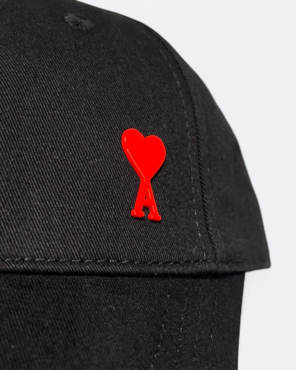 AMI - Red Heart Cap - Black