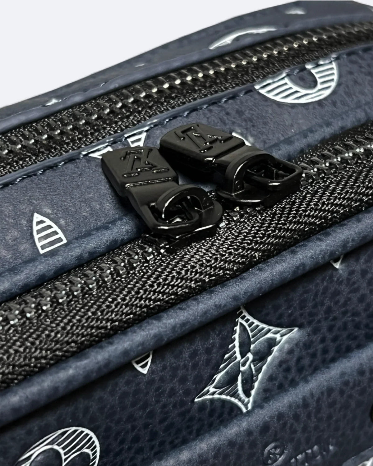 LVTN - Alpha Crossbody Bag - Dark Blue/White