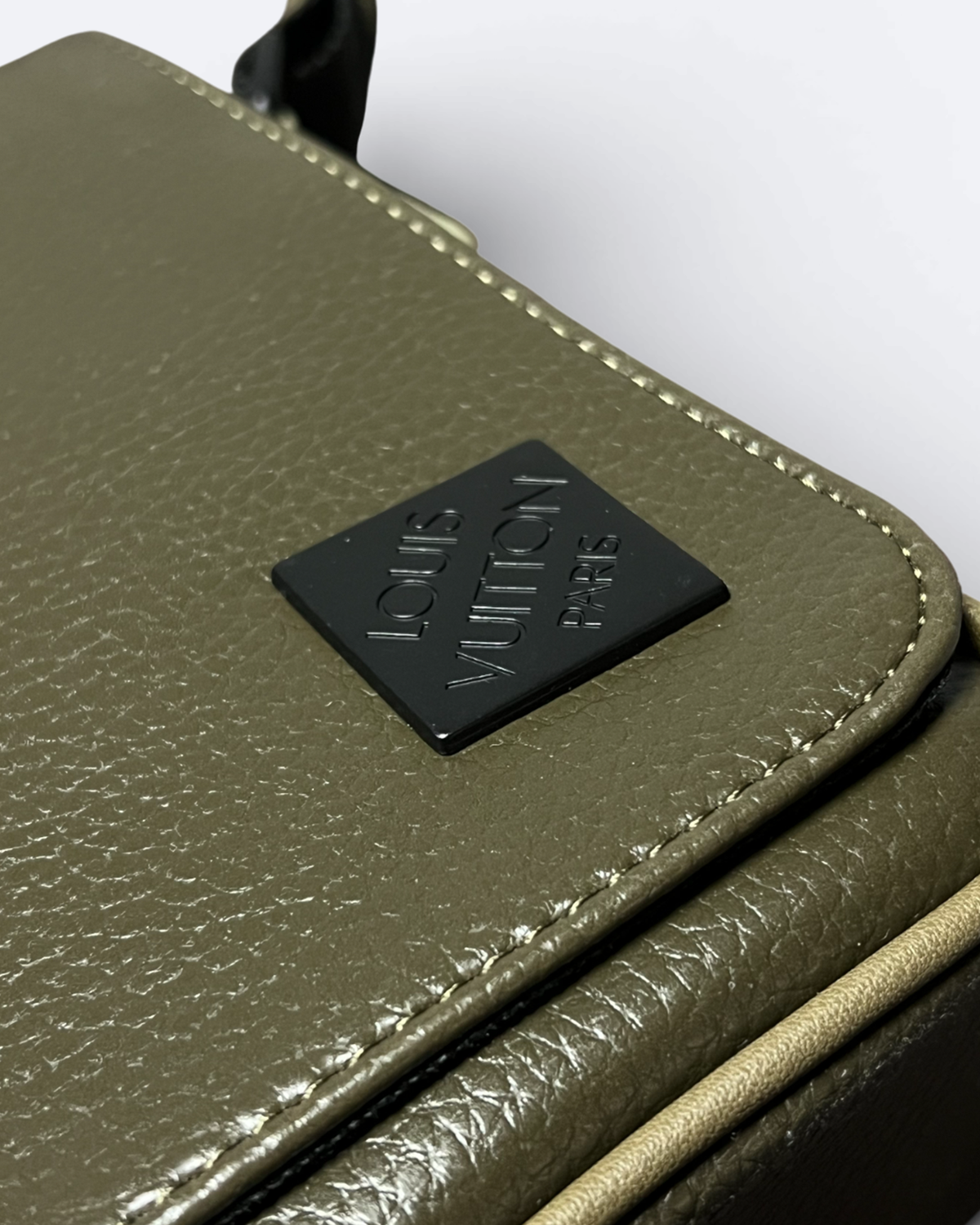 LVTN - Leather Messenger Bag - Olive Green