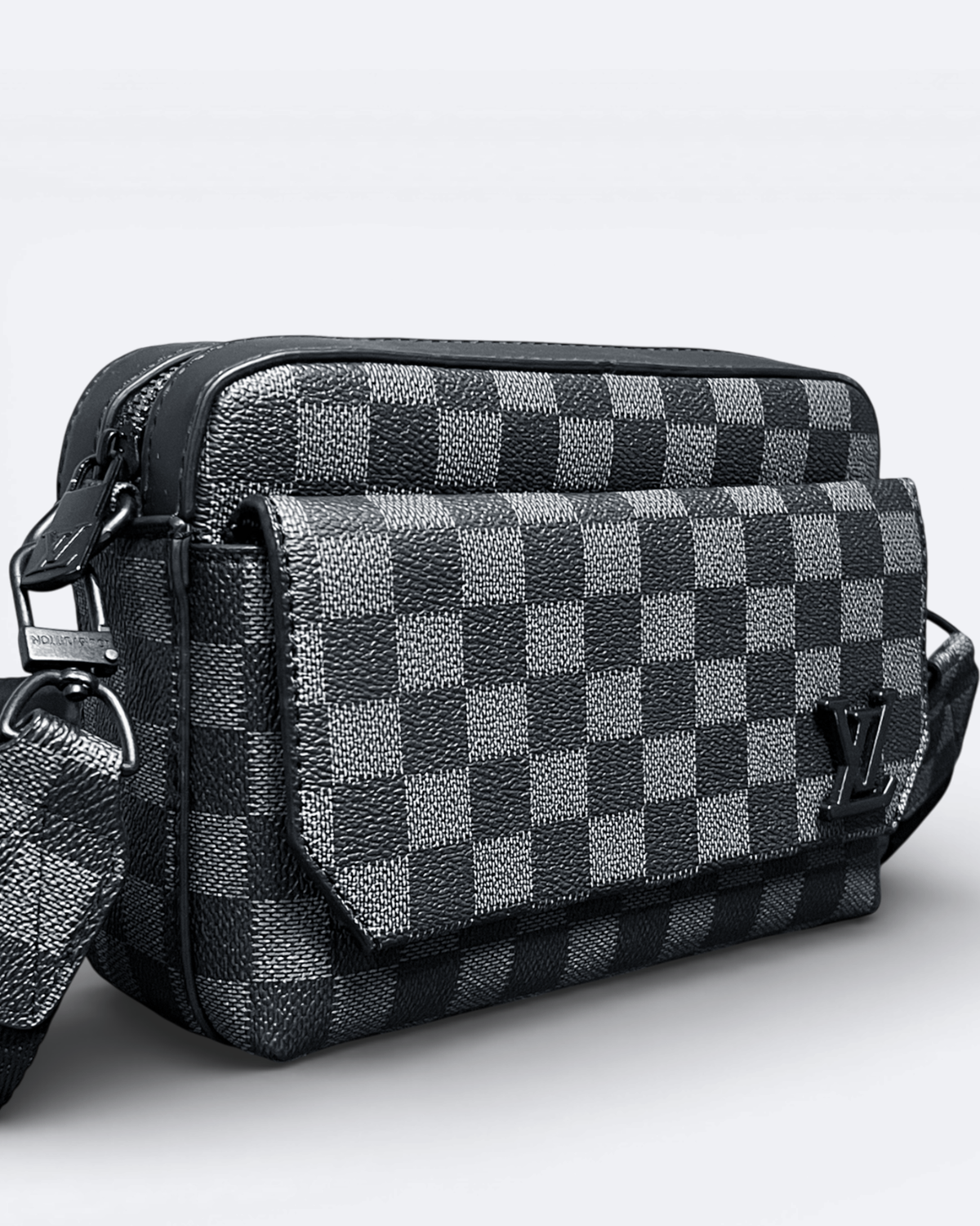 LVTN - Damier Mini Messenger Bag - Black