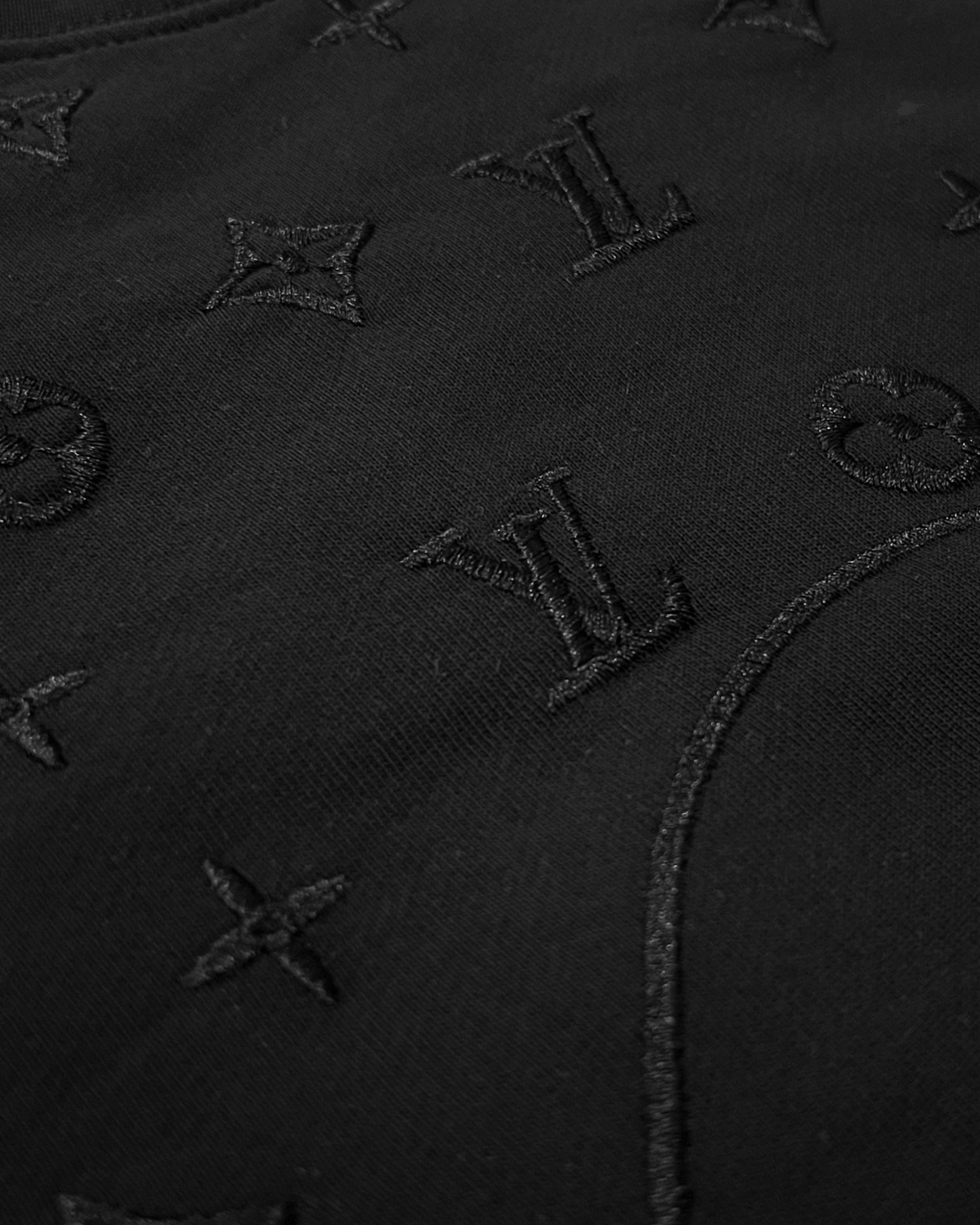 LVTN - Wave Pattern Embroidery Sweatshirt - Black