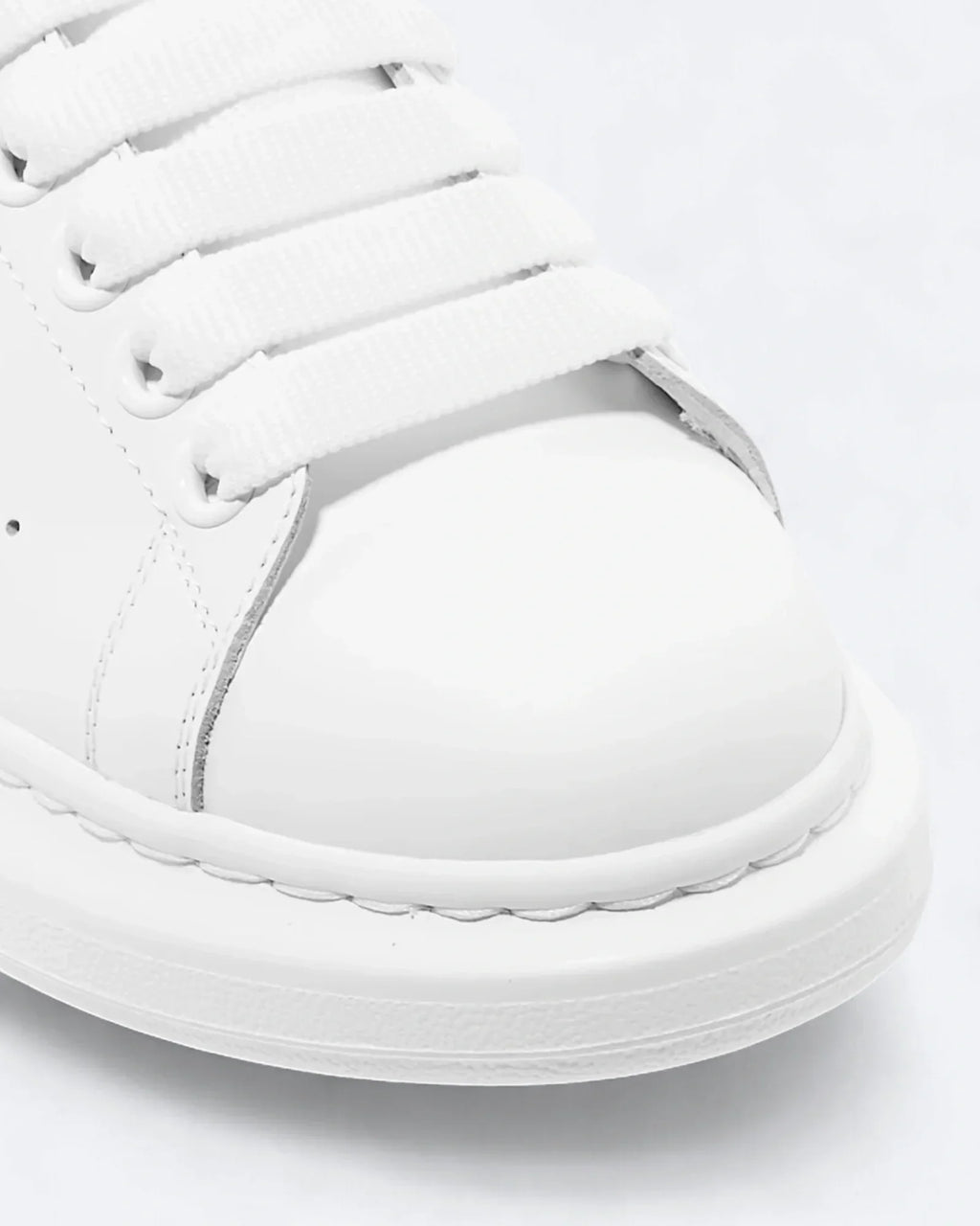 Alexander McQueen - Oversized Sneakers - White/Black